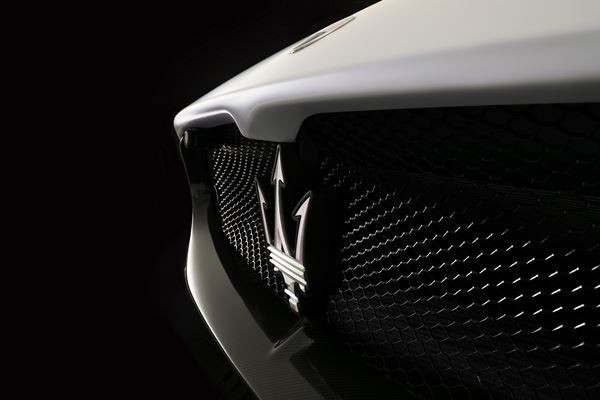La supercar Maserati MC20 affiche un rapport poids/puissance de 2,33 kg/ch