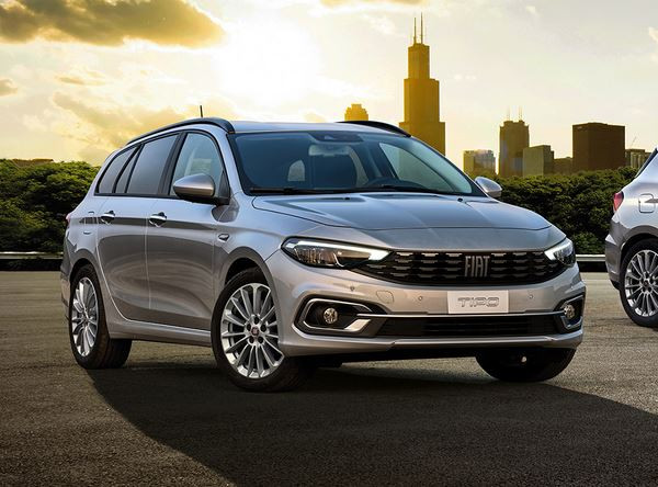 Le break Fiat Tipo Station Wagon bénéficie d'un restylage de mi-carrière