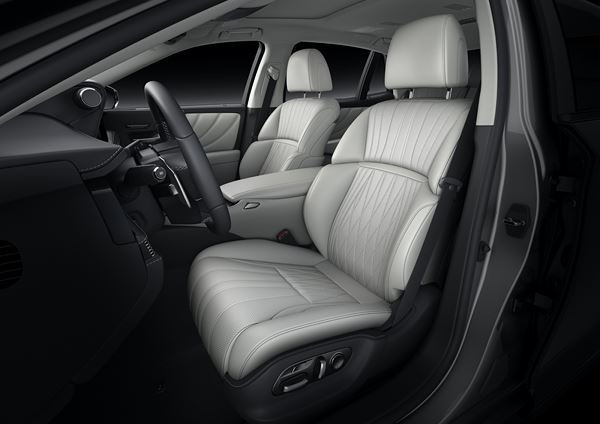 La berline Lexus LS bénéficie d’améliorations esthétiques et technologiques