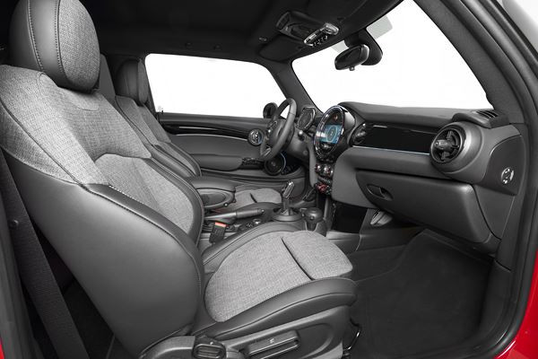 La Mini 3 portes s'offre un léger rafraîchissement