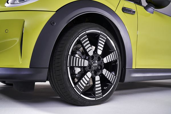 La Mini Cabrio s'offre un léger rafraîchissement