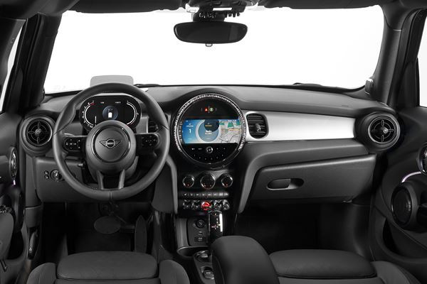 La Mini 5 portes s'offre un léger relooking