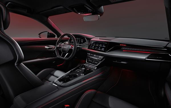Le coupé quatre portes Audi RS e-tron GT affiche des performances électrique impressionnantes