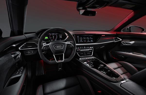 Le coupé quatre portes Audi RS e-tron GT affiche des performances électrique impressionnantes