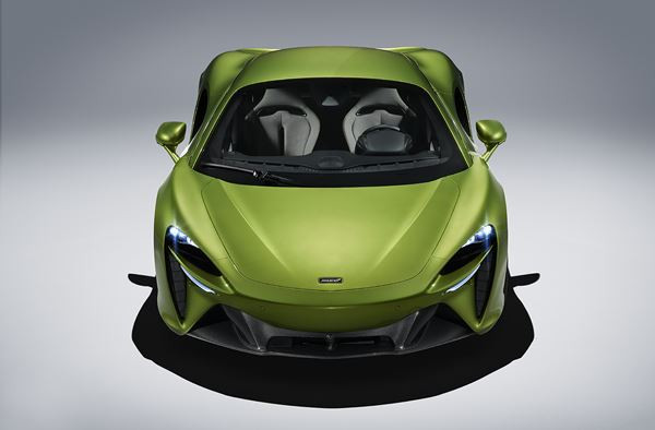 La supercar hybride McLaren Artura développe 680 ch et 720 Nm de couple