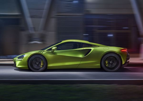 La supercar hybride McLaren Artura développe 680 ch et 720 Nm de couple