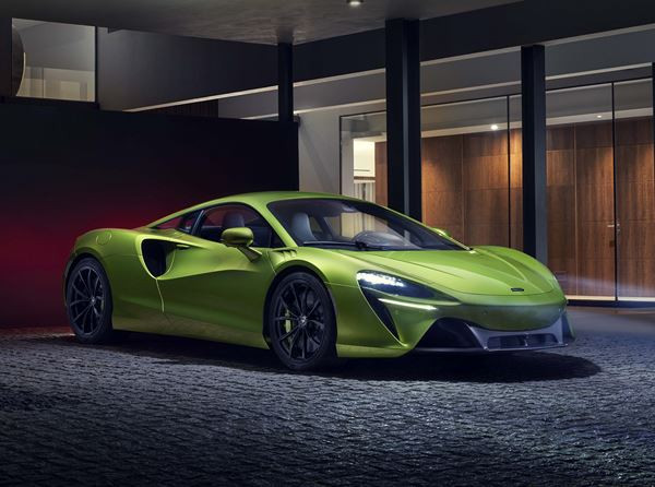 La supercar hybride McLaren Artura développe 680 ch et 720 Nm de couple