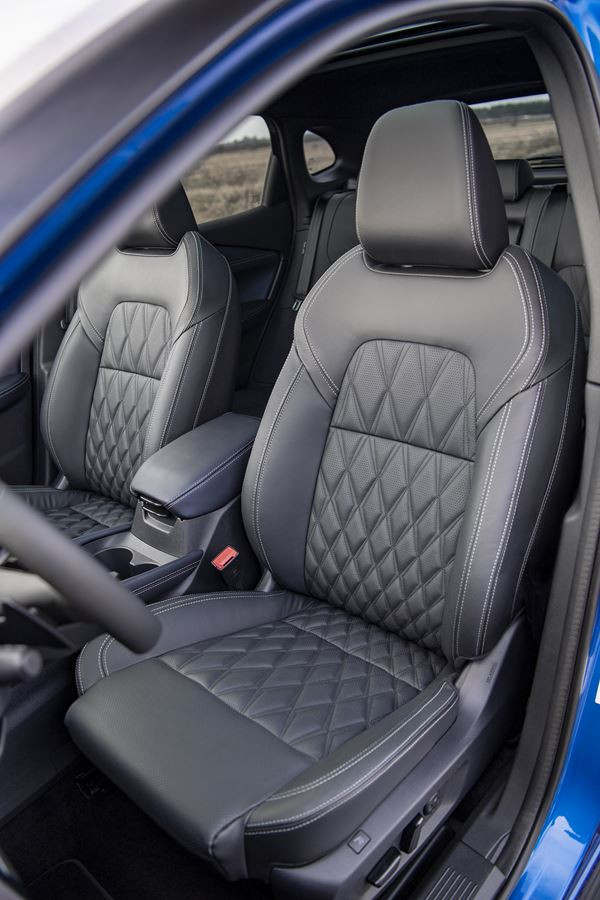 Le crossover compact Nissan Qashqai adopte un style plus acéré