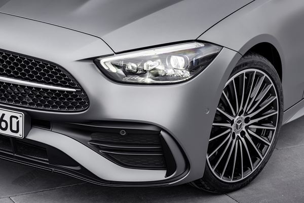 La Mercedes-Benz Classe C Berline se dote d'équipements high-tech de la Classe S