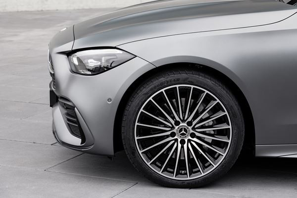 La Mercedes-Benz Classe C Berline se dote d'équipements high-tech de la Classe S