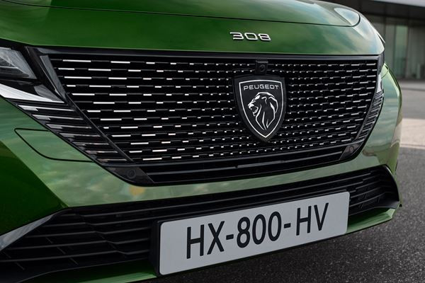 La Peugeot 308 change de morphologie