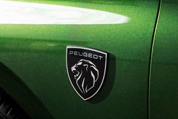 La Peugeot 308 change de morphologie