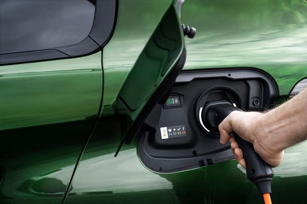 La Peugeot 308 change de morphologie