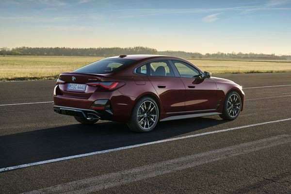 La BMW Série 4 Gran Coupé de deuxième génération affiche un caractère affirmé