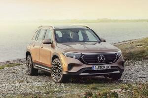 Le SUV compact électrique Mercedes EQB peut accueillir jusqu'à sept personnes