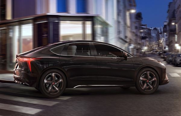 Mobilize Limo : une berline électrique en souscription pour les professionnels