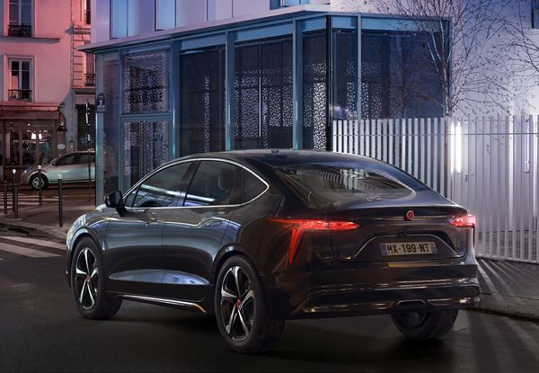 Mobilize Limo : une berline électrique en souscription pour les professionnels