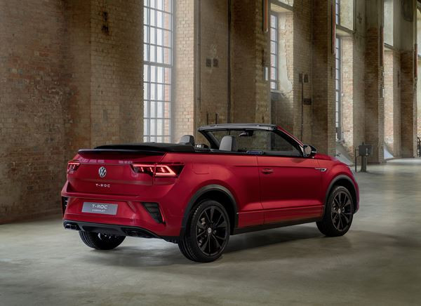 Le Volkswagen T-Roc Cabriolet affiche un design extérieur affûté