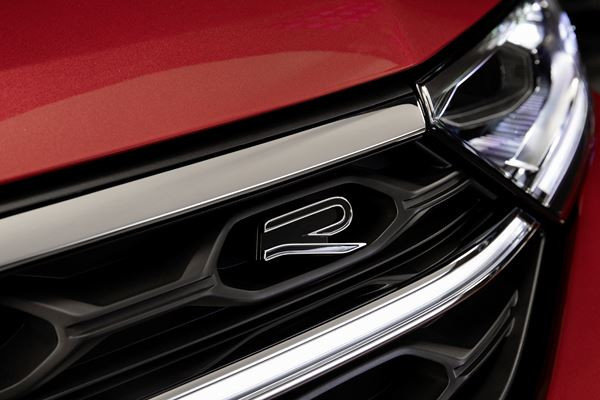 Le Volkswagen T-Roc Cabriolet affiche un design extérieur affûté