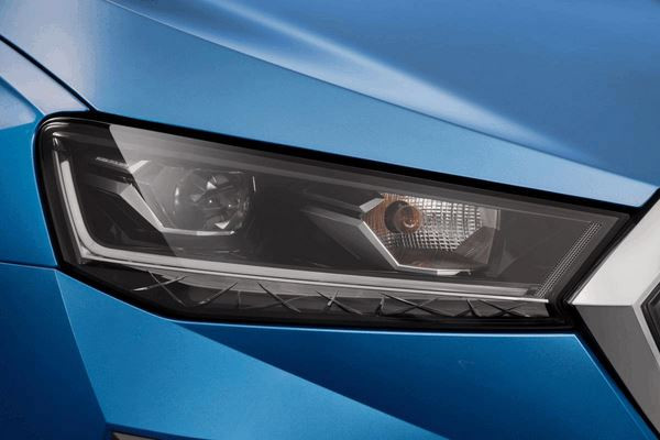 La berline compacte tricorps Skoda Slavia vise le marché indien