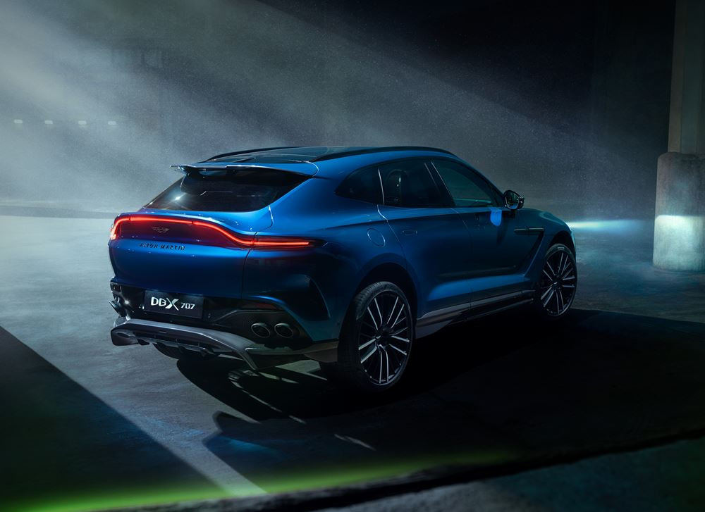 Le SUV haute performance Aston Martin DBX707 est un SUV pas comme les autres