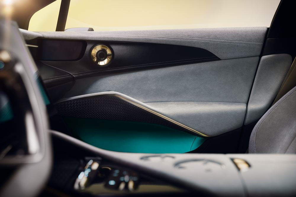 Le SUV électrique Lotus Eletre affiche des performances d'hypercar