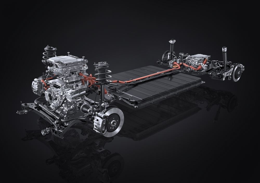 Le Lexus RZ 450e électrique affiche une calandre fuselée en trois dimensions