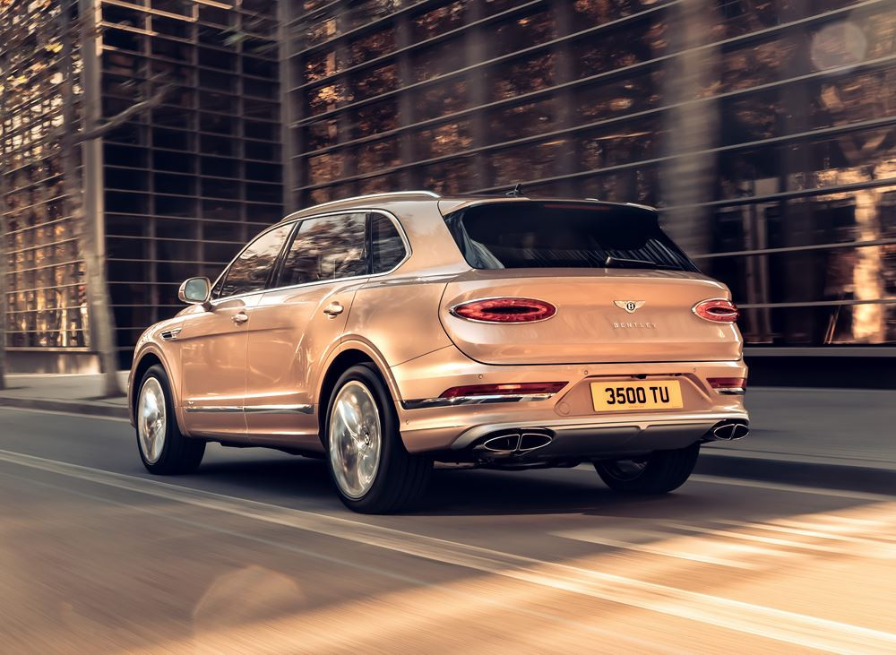 Le SUV de luxe Bentley Bentayga s'allonge de 180 mm pour devenir un véhicule Grand Tourisme