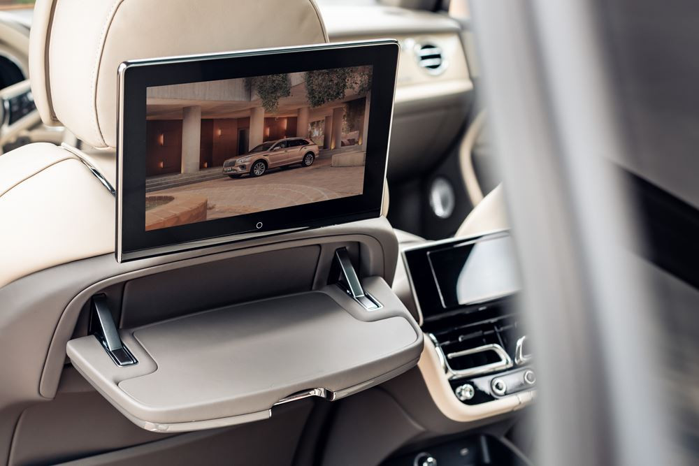 Le SUV de luxe Bentley Bentayga s'allonge de 180 mm pour devenir un véhicule Grand Tourisme