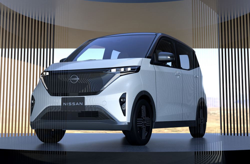 Le mini-véhicule électrique Nissan Sakura affiche une autonomie de 180 km