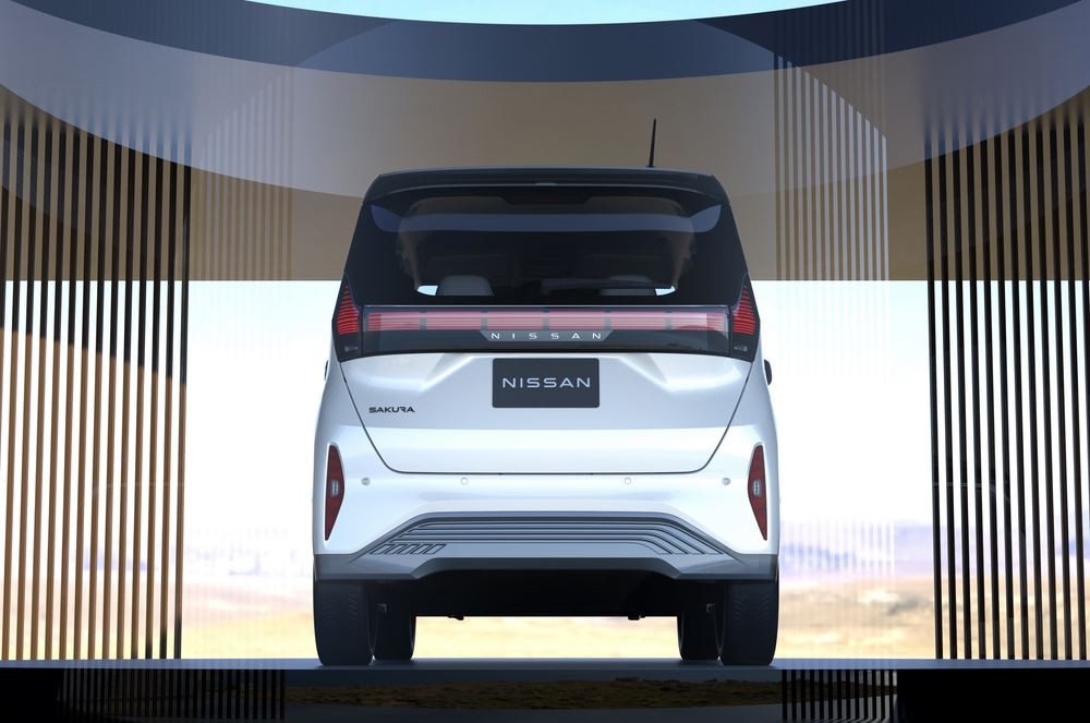 Le mini-véhicule électrique Nissan Sakura affiche une autonomie de 180 km