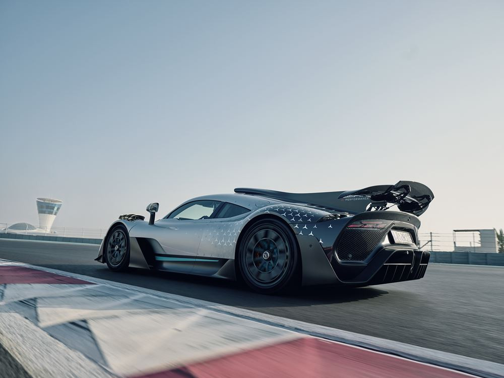 La Mercedes-AMG One embarque un système hybride de 1 063 ch