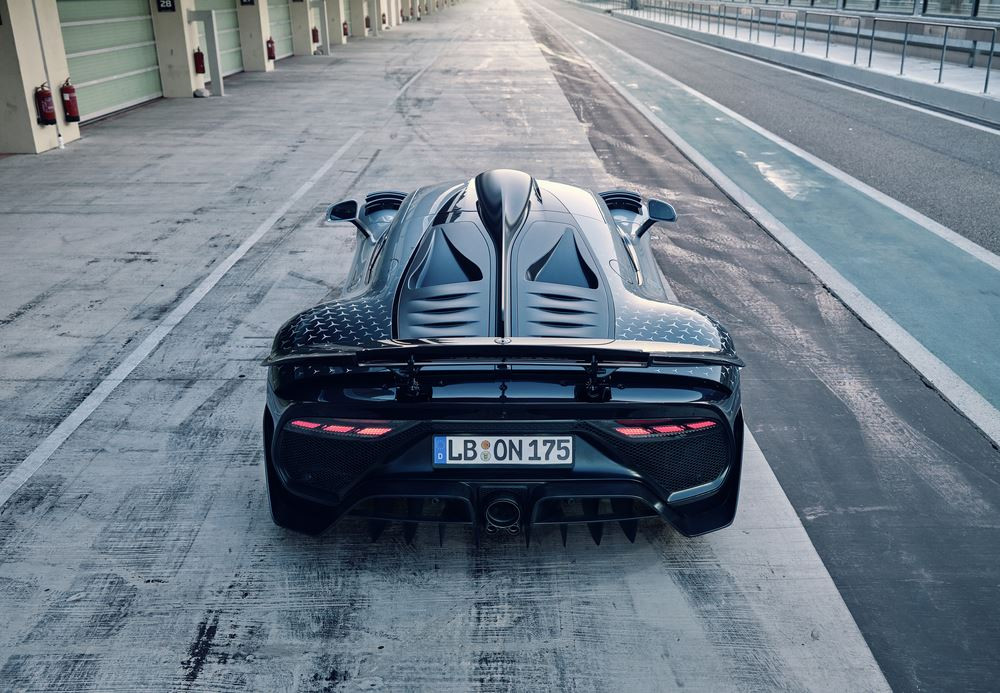 La Mercedes-AMG One embarque un système hybride de 1 063 ch