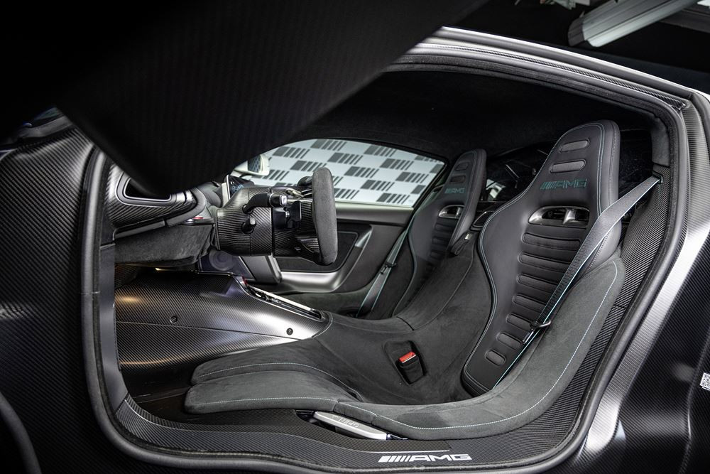 La Mercedes-AMG One embarque un système hybride de 1 063 ch