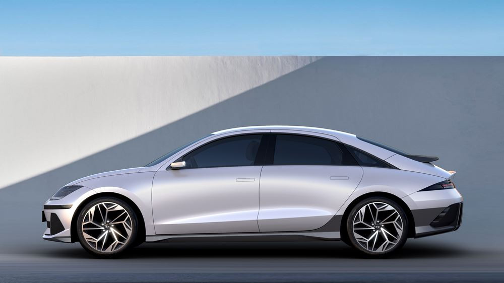 La Hyundai Ioniq 6 électrique adopte un design fuselé aérodynamique