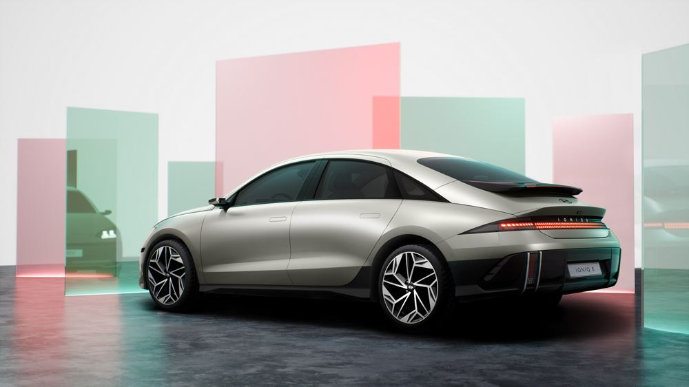 La Hyundai Ioniq 6 électrique adopte un design fuselé aérodynamique