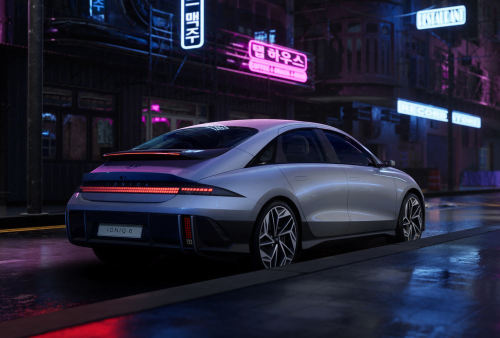 La Hyundai Ioniq 6 électrique adopte un design fuselé aérodynamique