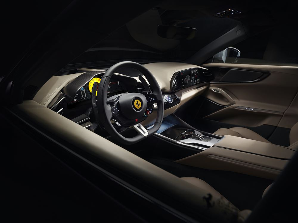 Le Ferrari Purosangue revendique l'expérience de conduite emblématique de la marque