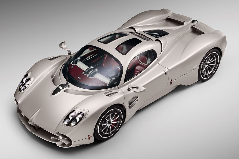 L'hypercar Pagani Utopia embarque un V12 biturbo Mercedes-AMG 6 litres de 864 ch