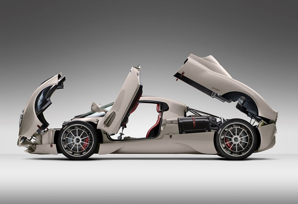 L'hypercar Pagani Utopia embarque un V12 biturbo Mercedes-AMG 6 litres de 864 ch