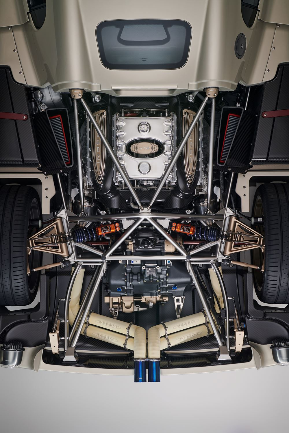 L'hypercar Pagani Utopia embarque un V12 biturbo Mercedes-AMG 6 litres de 864 ch