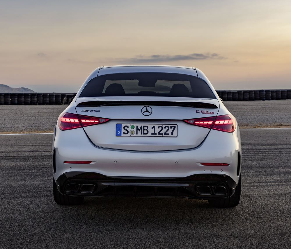 La berline Mercedes-AMG C 63 S E Performance bénéficie de technologies de la Formule 1