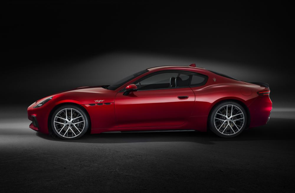 Le coupé Maserati GranTurismo affiche les performances d'une voiture de sport