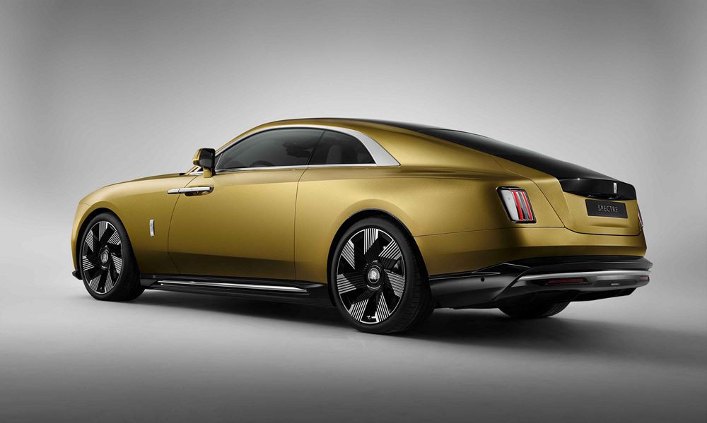 La luxueuse Rolls-Royce Spectre électrique revendique une autonomie de 520 kilomètres