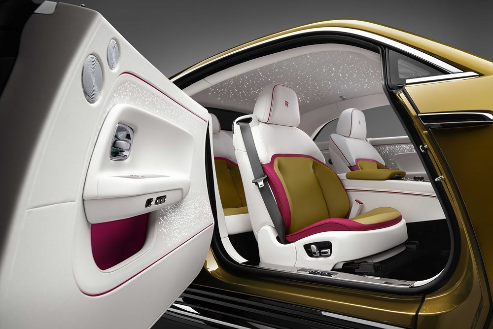La luxueuse Rolls-Royce Spectre électrique revendique une autonomie de 520 kilomètres