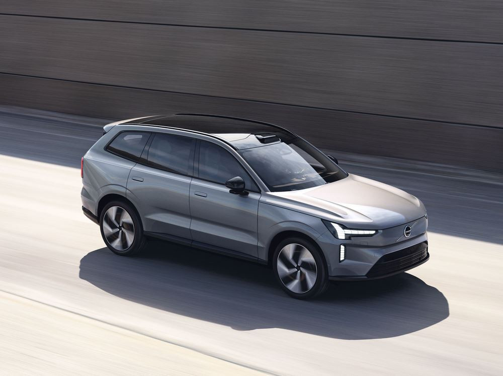 Le Volvo EX90 électrique est un grand SUV familial à forte composante logicielle