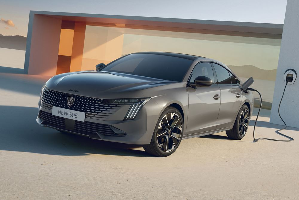 La Peugeot 508 Berline restylée s'offre une nouvelle face avant
