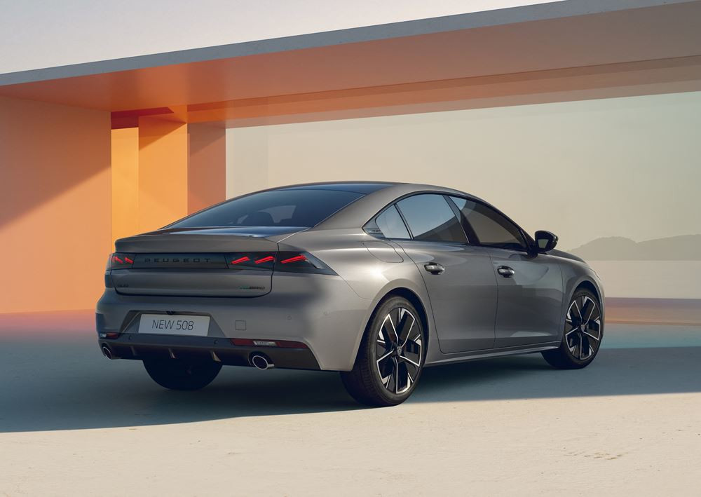 La Peugeot 508 Berline restylée s'offre une nouvelle face avant