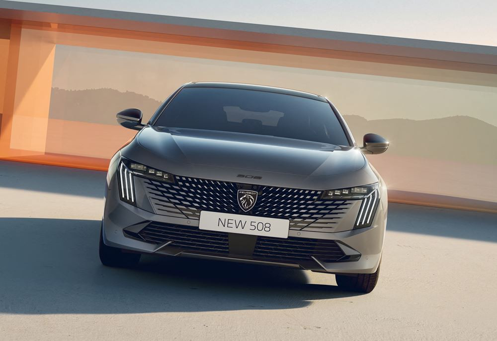 La Peugeot 508 Berline restylée s'offre une nouvelle face avant