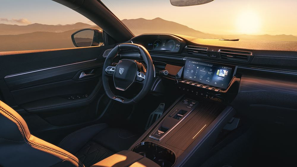La Peugeot 508 Berline restylée s'offre une nouvelle face avant